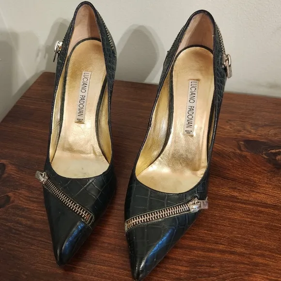 Luciano Padovan Croc-Embossed Leather Heels in Green Size 7, E.U. 37.5