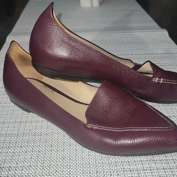 M. Gemi Stellato EU41  Pebbled Leather Pointed Toe Flats burgundy