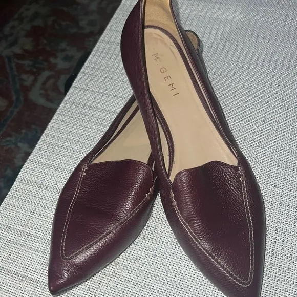 M. Gemi Stellato EU41  Pebbled Leather Pointed Toe Flats burgundy