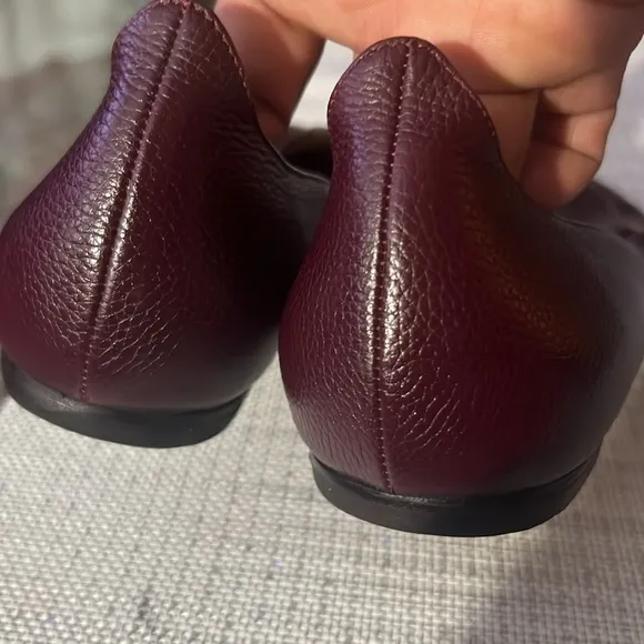 M. Gemi Stellato EU41  Pebbled Leather Pointed Toe Flats burgundy