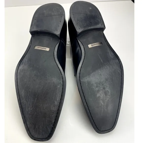 MAGNANNI Black Leather Apron Toe Derby Shoes Mens US (9) Spain Lace Dress