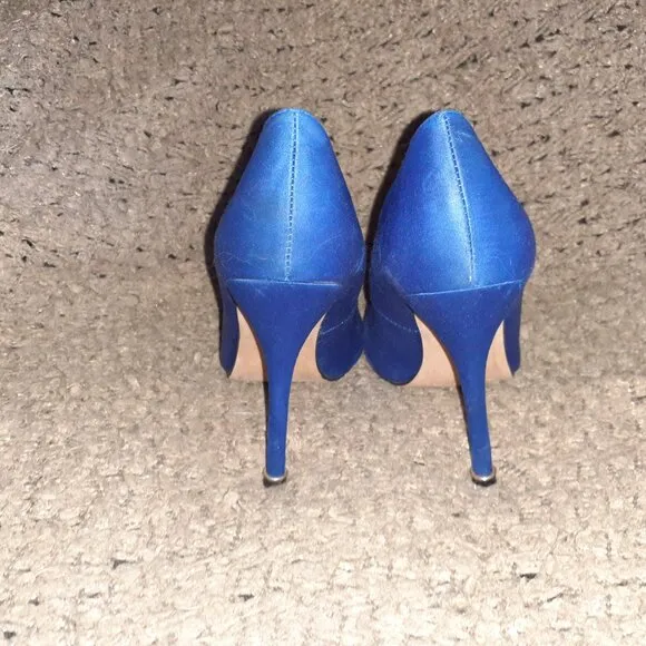 MANOLO BLAHNIK-Blue Silk Hangisi 90 Pumps-Size 37-Excellent