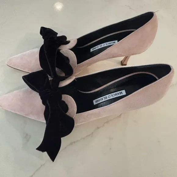 Manolo Blahnik Serba Pink Suede Women's Shoes with Black Bow