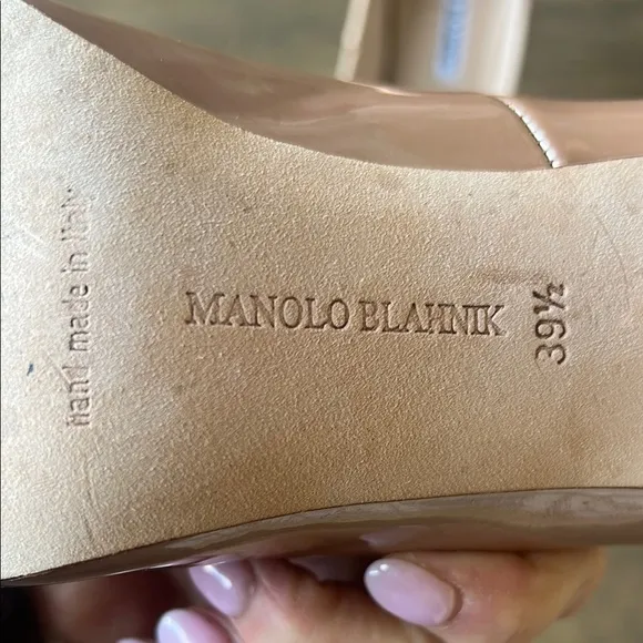 Manolo Blahnik Tan Stiletto Heels