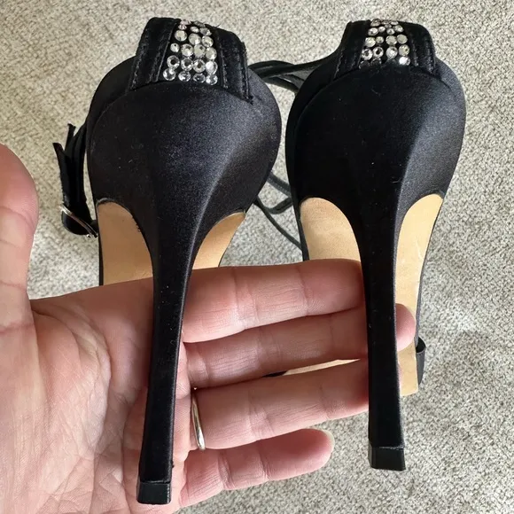Manolo Blahnik Zionepi 39.5