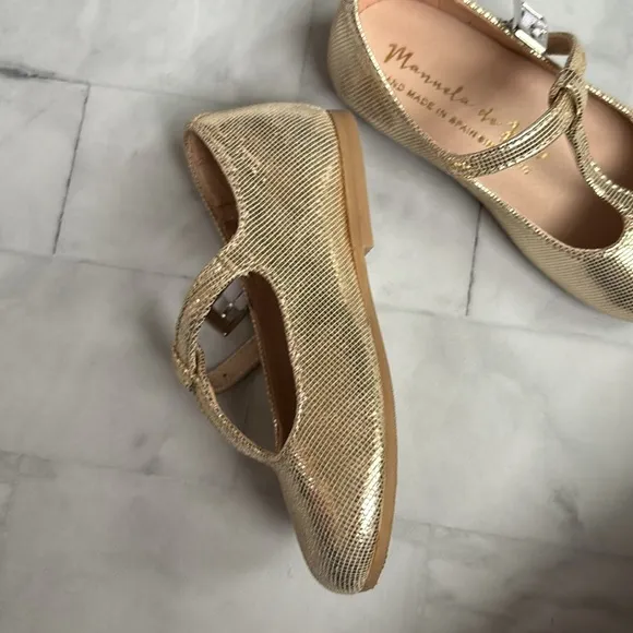 Manuela de Juan Little Girl’s Gold T-Strap Mary Janes