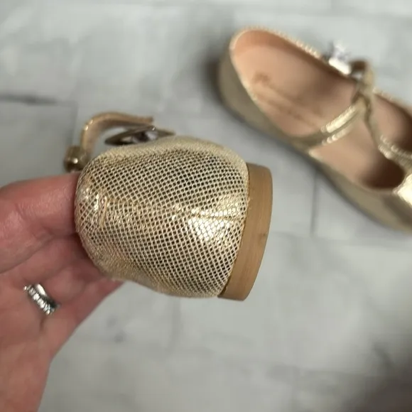 Manuela de Juan Little Girl’s Gold T-Strap Mary Janes