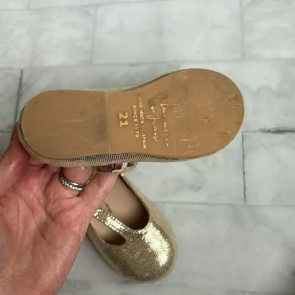 Manuela de Juan Little Girl’s Gold T-Strap Mary Janes