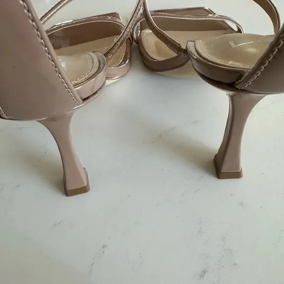 Marc Fisher Dalida Leather Buckle Strappy Sandals Size: 7.5