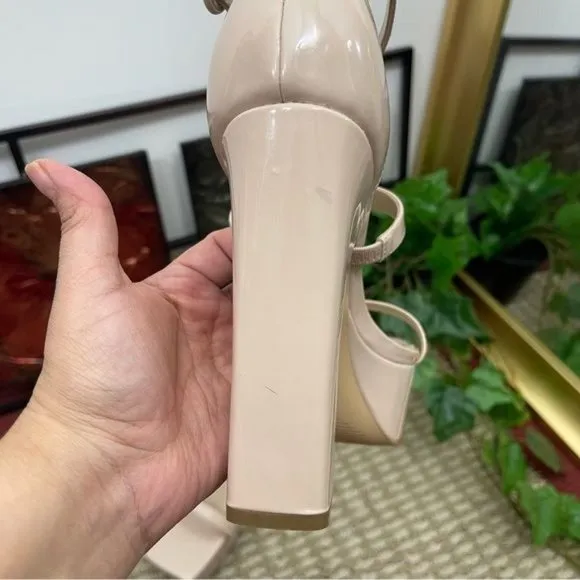 Marc Fisher Frita Ankle Strap Platform Sandal in Nude Patent Size 9