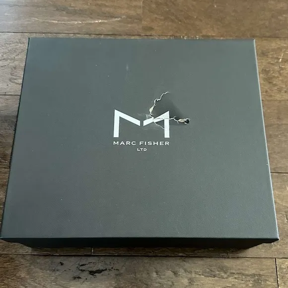 Marc Fisher LTD-Women's Cinthia Platform shoes size 8.5-new