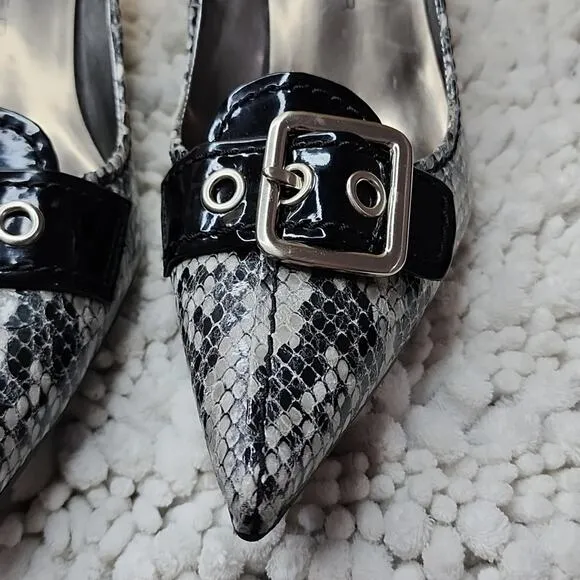 MARC FISHER POINTED TOE BLACK/WHITE SNAKE PRINT WITH BUCKLE WOMAN'S SIZE 8.5 🔥