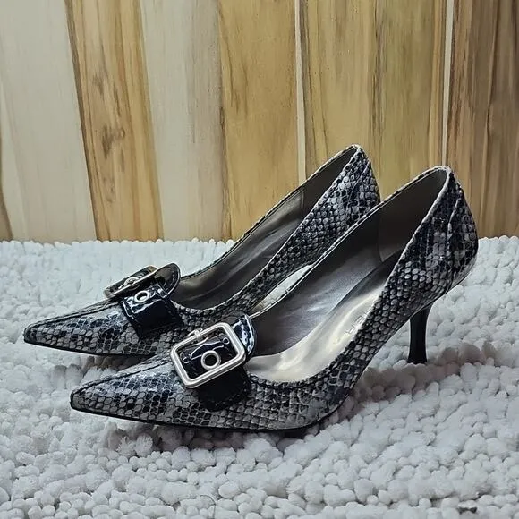 MARC FISHER POINTED TOE BLACK/WHITE SNAKE PRINT WITH BUCKLE WOMAN'S SIZE 8.5 🔥