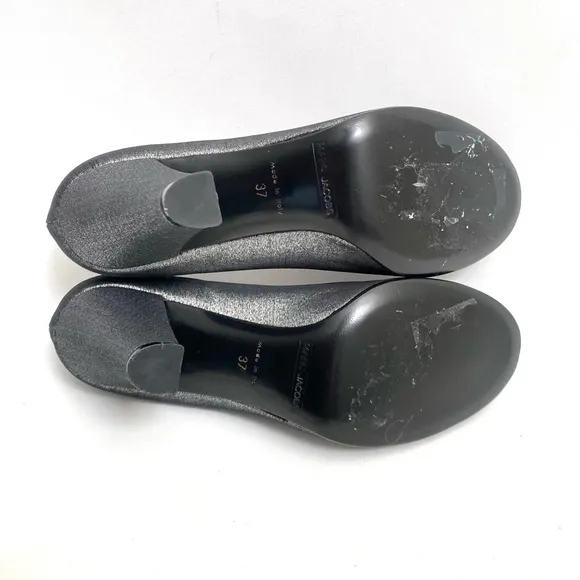 Marc Jacobs Pumps Heels Womens Shoes Size 7 / 37 Silver Black Bow Made in Italy
