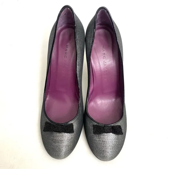 Marc Jacobs Pumps Heels Womens Shoes Size 7 / 37 Silver Black Bow Made in Italy