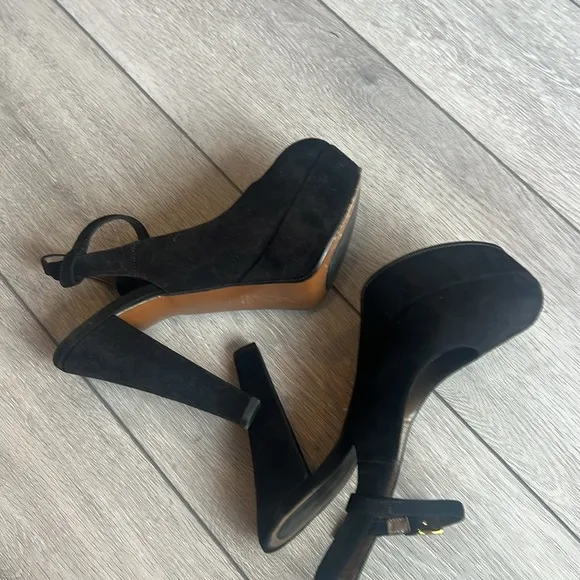 Marni  Black suede ankle strap Platform designer round toe Heels size 10