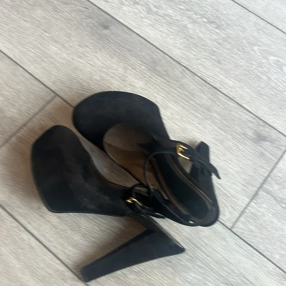 Marni  Black suede ankle strap Platform designer round toe Heels size 10