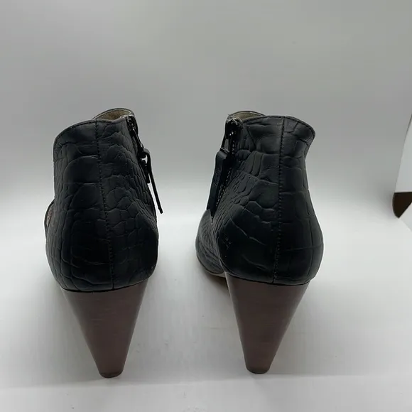 Matt Bernson Shoes Matt Bernson Jagguar Black Croc Ankle Booties size - 7