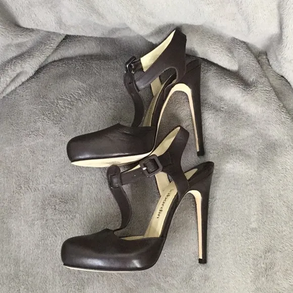 Max Kibardin Brown Close Toed Heels