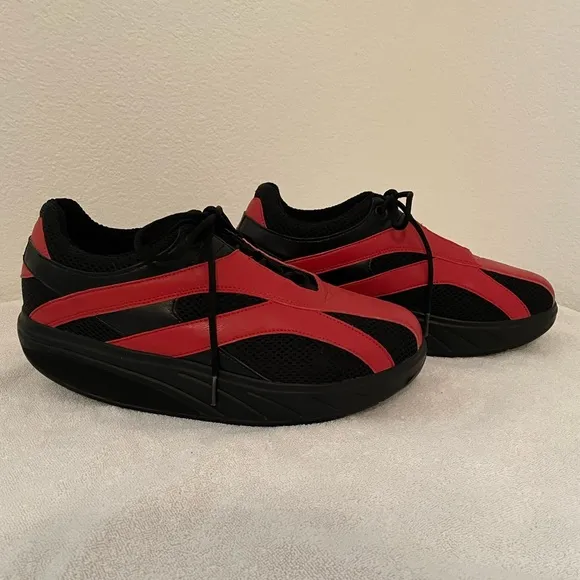 MBT RARE FLAME RED/BLACK PHYSIOLOGICAL ROCKER SHOES SIZE 8 1/2  WORN ONCE
