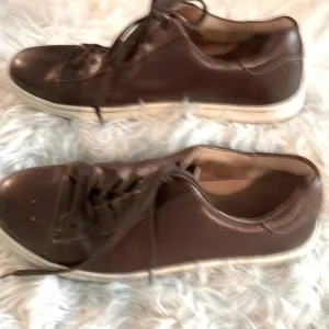 Men's BORN Brown Leather Tie-Up Shoes