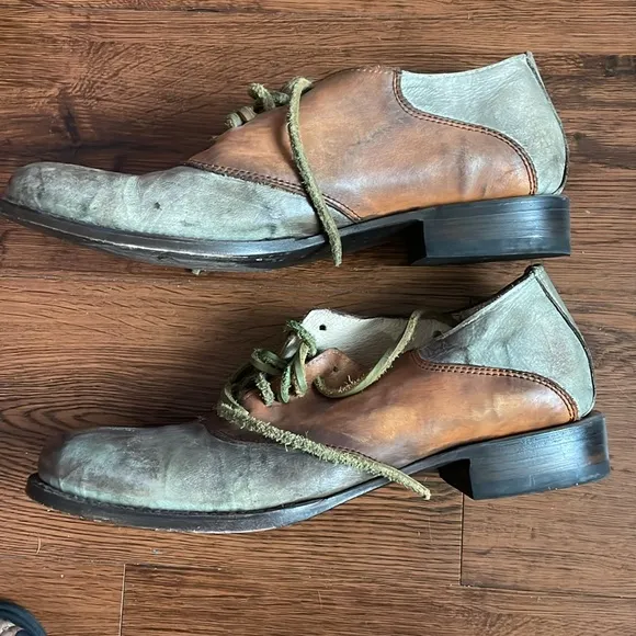 Men’s freebird distressed dress shoe