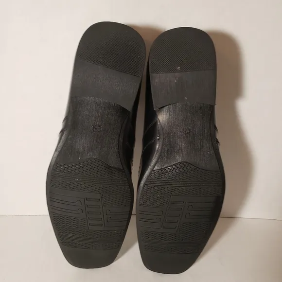 Men's Kenneth Cole dress shoes