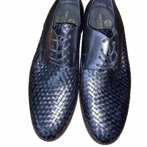 Men’s Marc Joseph New York Gold Men’s 8.5 Black Dress Shoes. Pre-Owned.