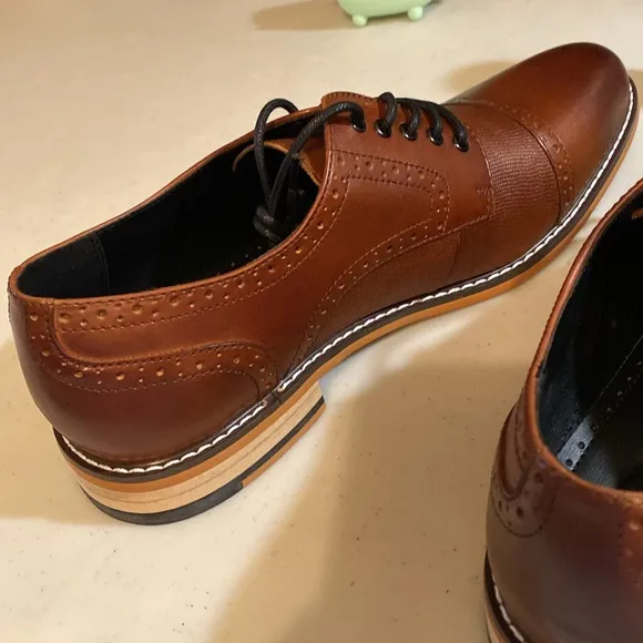 Men's Parker Leather Cap-Toe Shoes, Size 10.5