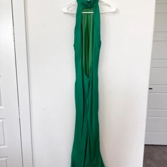 MESHKI Green Halter Backless Gown XL Pleated Neck Evening Dress Formal Maxi