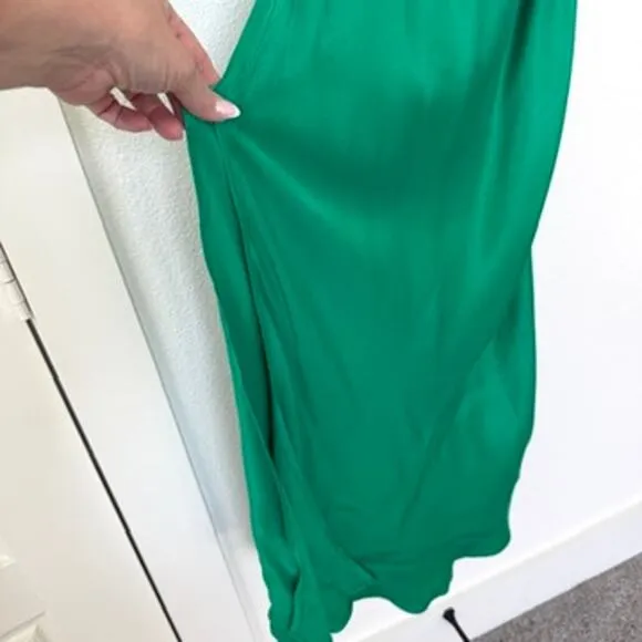 MESHKI Green Halter Backless Gown XL Pleated Neck Evening Dress Formal Maxi