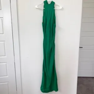MESHKI Green Halter Backless Gown XL Pleated Neck Evening Dress Formal Maxi