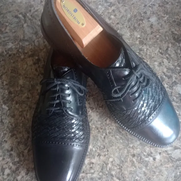 Mezlan Men's Black Woven Like New Captoe Laceup Shoes Size 12M