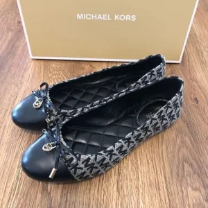 Michael Kors Flats black logo print flats loafers slip on shoes women’s 7