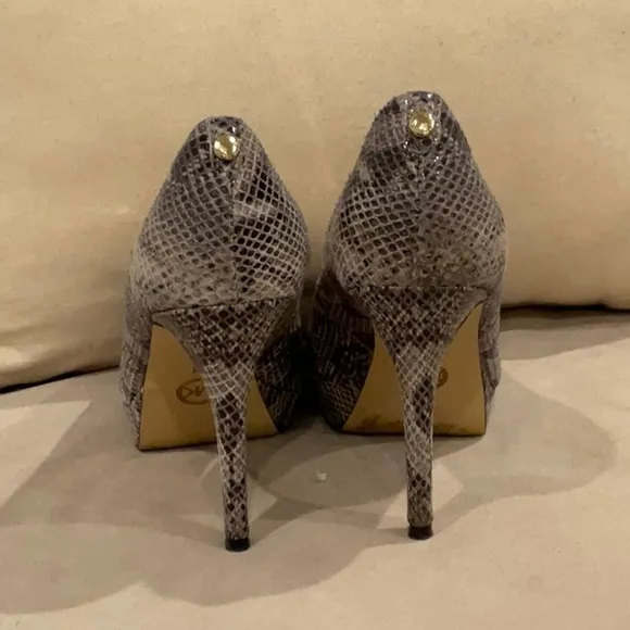 Michael Kors Gray Snakeskin Women's Pumps