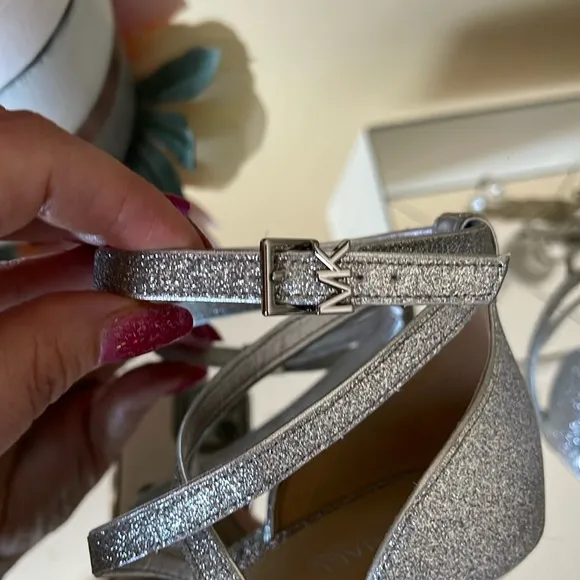 MICHAEL KORSMichael Kors Astrid Glitter Silver Gold Heeled Sandal