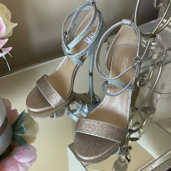 MICHAEL KORSMichael Kors Astrid Glitter Silver Gold Heeled Sandal