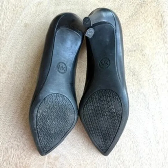 MICHAEL Michael Kors Black Pointed Leather Pumps Size 9M Sleek Office Classic