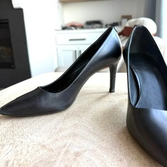 MICHAEL Michael Kors Black Pointed Leather Pumps Size 9M Sleek Office Classic