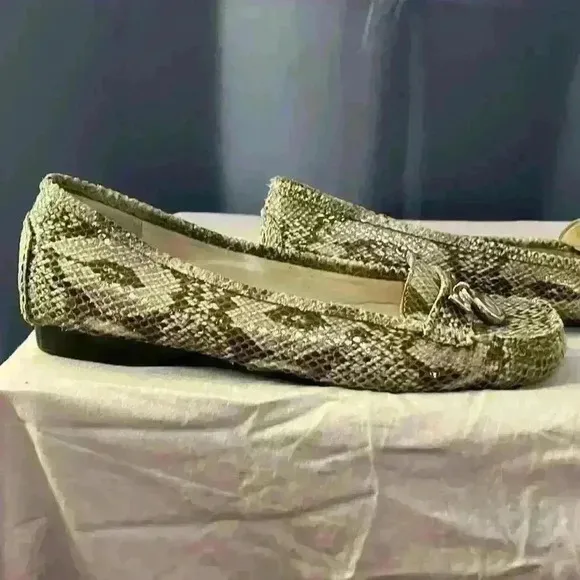 Micheal Kors Snakeskin Flats