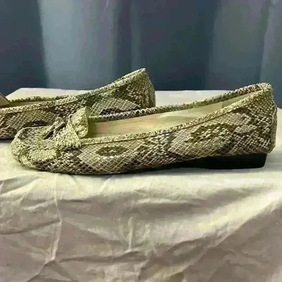 Micheal Kors Snakeskin Flats