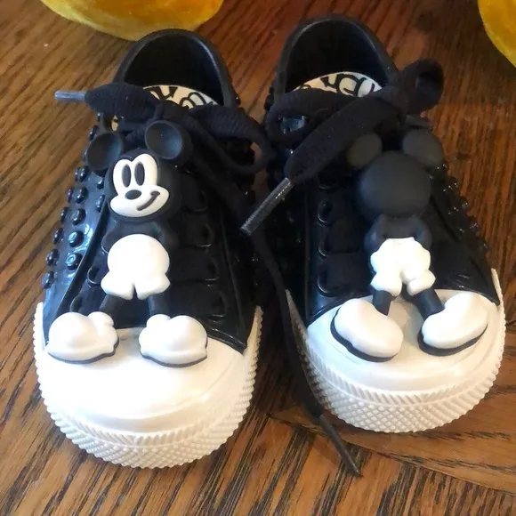 Mini Melissa Mickey Mouse Polibolha shoes! Super Cute ☺️
