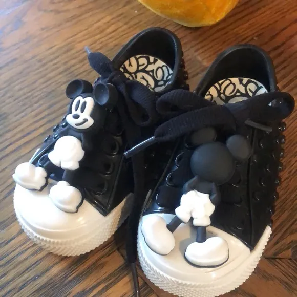 Mini Melissa Mickey Mouse Polibolha shoes! Super Cute ☺️