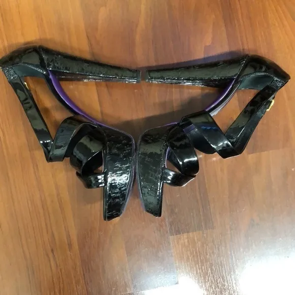 Miu Miu Black Patent Leather Strappy Platform Sandals Size 40.5 EU 10.5 US