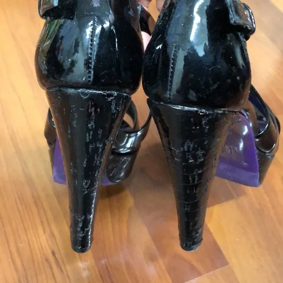 Miu Miu Black Patent Leather Strappy Platform Sandals Size 40.5 EU 10.5 US