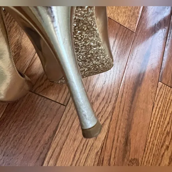 MIU MIU Gold Lame Leather Glitter Pumps Shoes Sz 36.5 US 6