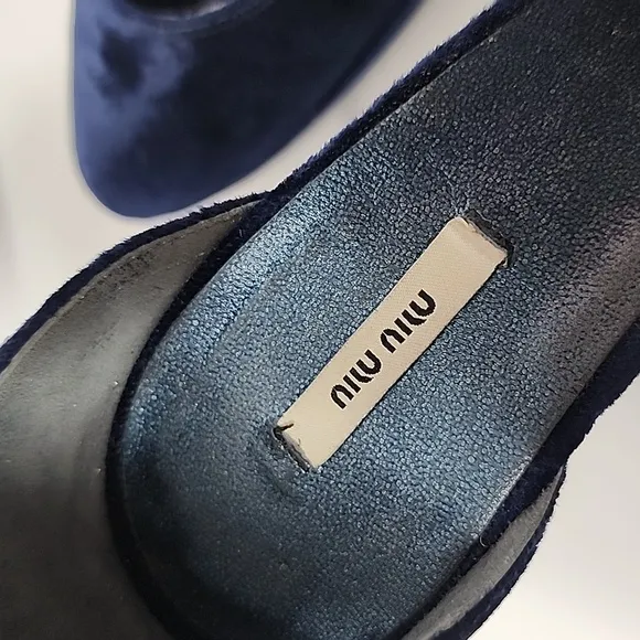 Miu Miu Velvet Blue Crystal Embellishments D'Orsay‎ Pumps Women's Size 36 1/2