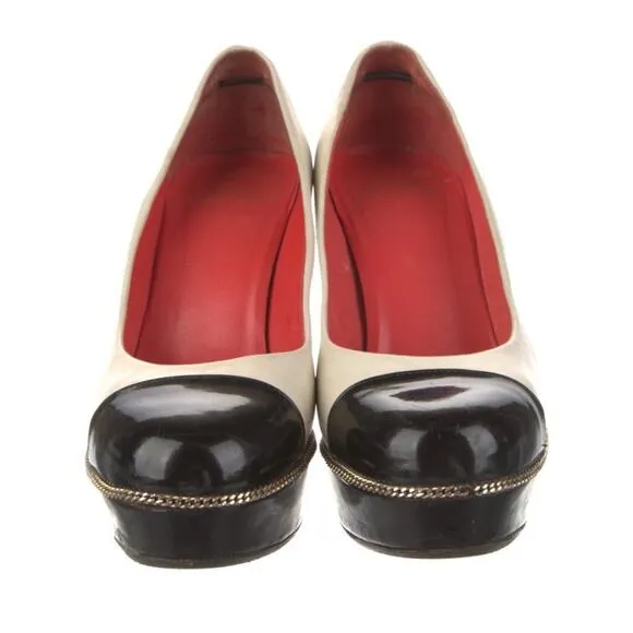 Moschino Black Ivory Leather Gold Chain Spectator Pumps Size US 10.5