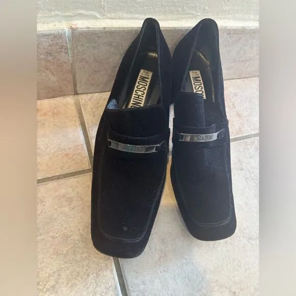 Moschino dress shoes baby doll heels logo pumps velvet y2k vintage
