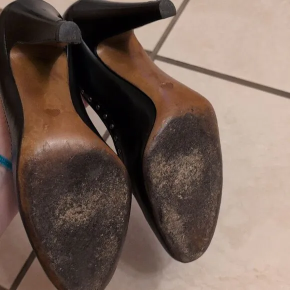 Moschino black leather heels Elegant Studded size 6.5